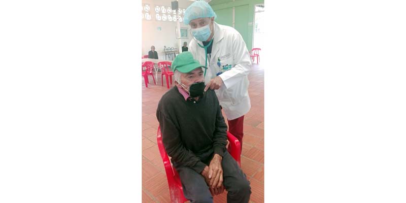 Brigadas de salud atienden a adultos mayores de la Beneficencia de Cundinamarca en sus centros de protección