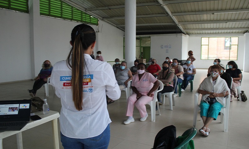 En Silvania, taller de emprendimiento y bienestar para las mujeres del municipio





