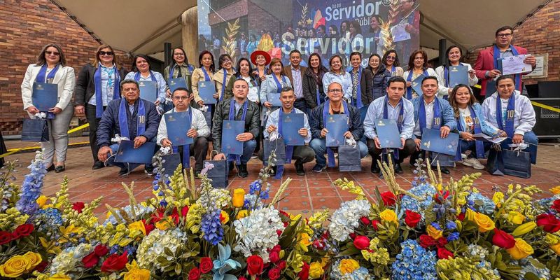 Gobernación de Cundinamarca celebra a sus servidores públicos con homenajes a la trayectoria y la excelencia
