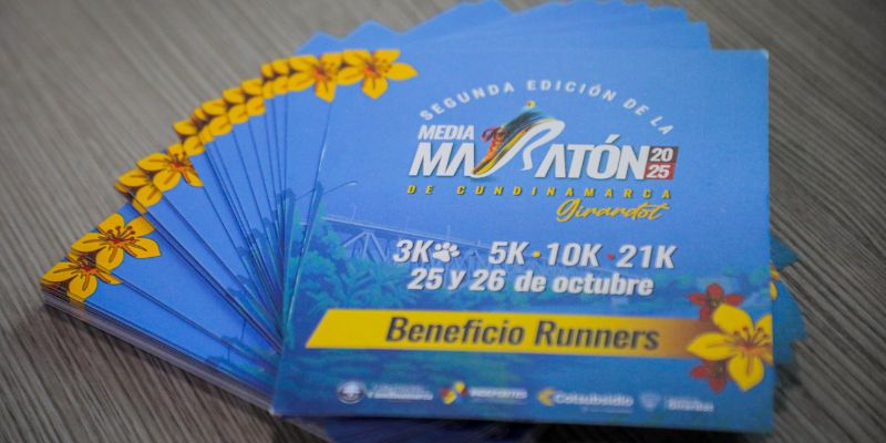 Gobernador Jorge Rey entrega bonos de descuento para la Media Maratón a provincias con procesos de atletismo en Cundinamarca