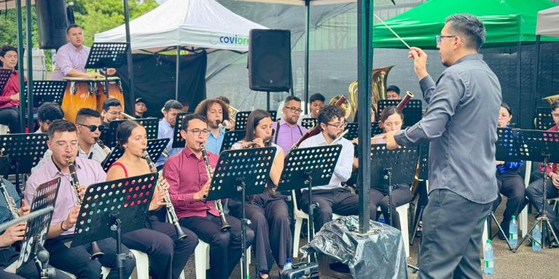Paratebueno celebra sus 43 años con concierto sinfónico en la vereda más golpeada por el sismo

