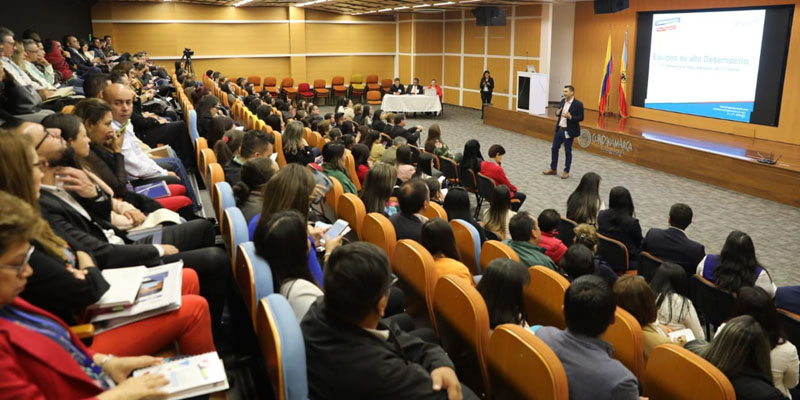 Atención al ciudadano es atender como queremos ser atendidos




