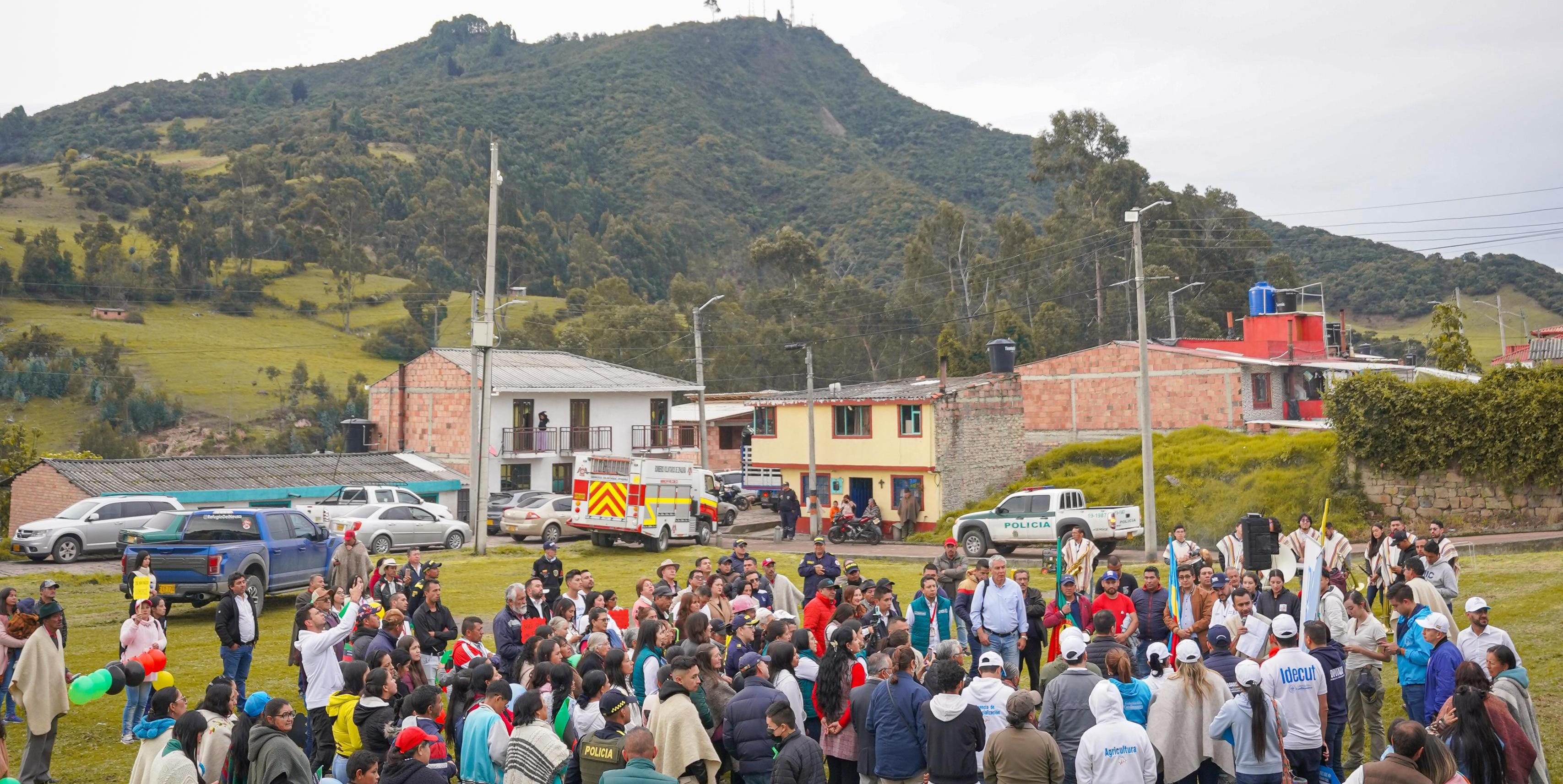 Gobernador de Cundinamarca recorrió nueve municipios en la tercera semana de la gira ‘Nos comprometemos a:’