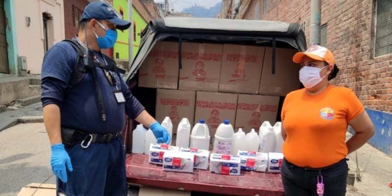 Kits de desinfección a los cuerpos operativos y alcaldías del departamento entregó Gestión del Riesgo de Cundinamarca




