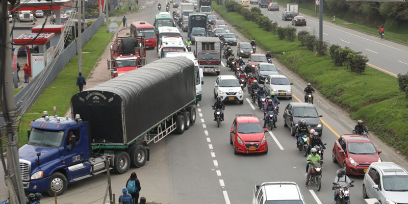 Ante paro sectorial gobierno cundinamarqués se ofrece como mediador entre transportadores, gobierno Nacional y alcaldía de Bogotá


