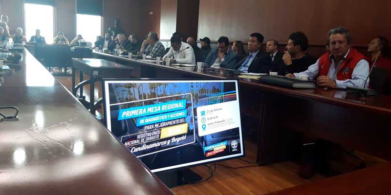 Mesa de trabajo para proponer al Gobierno Nacional mejoras al RUNT y nutrir el Plan de Desarrollo de Cundinamarca


