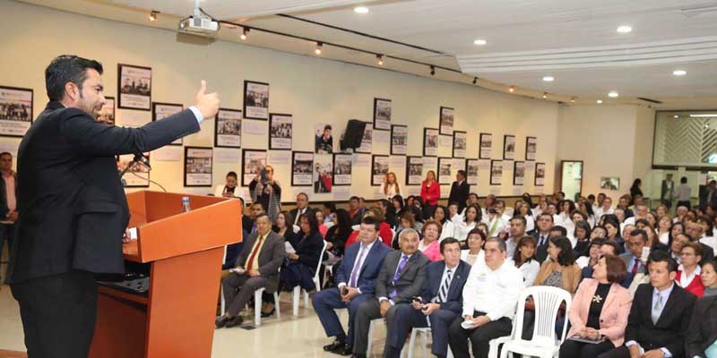 Maestros se toman el Salón de Gobernadores de Cundinamarca


