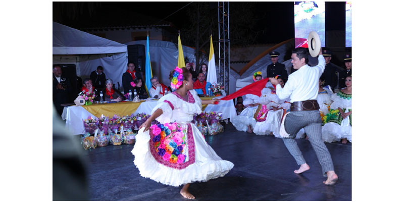 Bojacá de fiesta con el Reinado departamental del bambuco y el Festival nacional de danzas

























