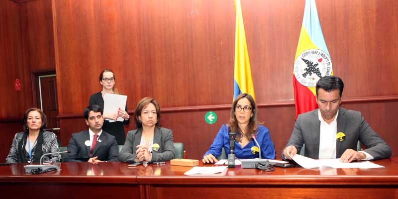Millonaria inversión en educación para Cundinamarca, acuerdan Gobernador y Ministra
