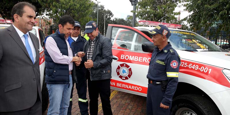 CAMIONETAS CONTRA INCENDIOS PARA QUINCE MUNICIPIOS CUNDINAMARQUESES