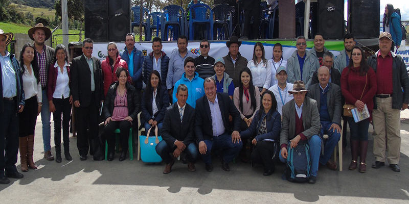 Productores lecheros  de Guatavita se capacitan para mejorar la calidad de sus productos



















































































