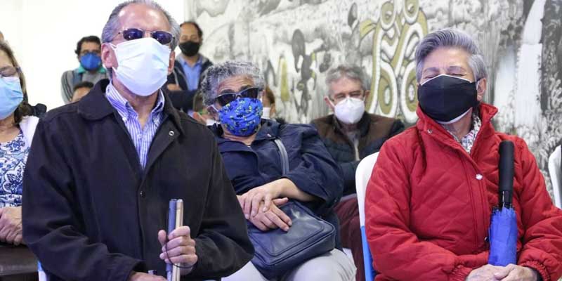Se exhibe en Madrid primera exposición de pintura para personas con discapacidad visual






