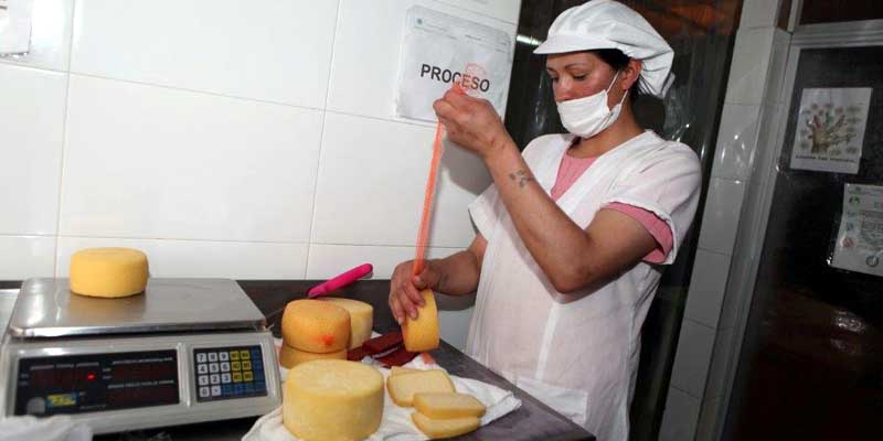 Mujeres emprendedoras contarán con apoyo para proyectos productivos