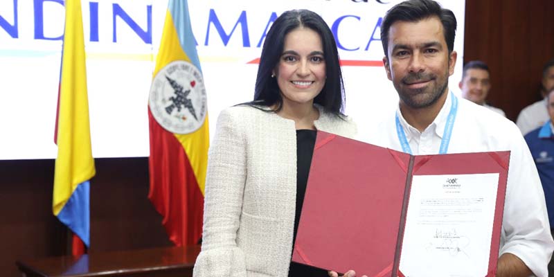 Cundinamarquesa, trabajadora y comprometida, así es la nueva secretaria departamental de Educación




















