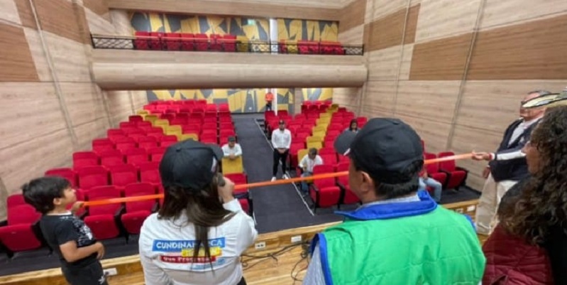 Cerca de $40.000 millones en obras para habitantes de 12 municipios
