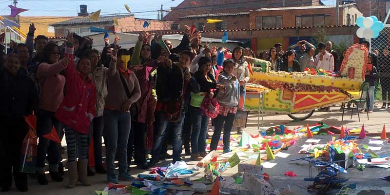 Instituciones Educativas oficiales camino a convertirse en Comunidades de Aprendizaje
