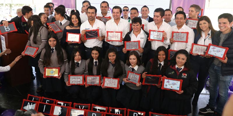 Llegan dos mega zonas Wi-Fi para toda la comunidad de Mosquera



















