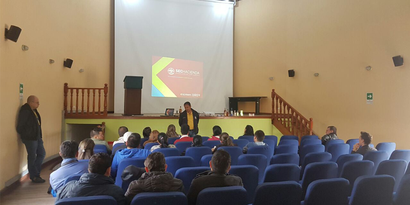 Autoridades y comerciantes mejor preparados para combatir el contrabando


























