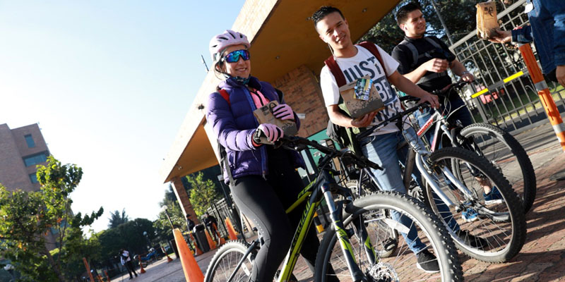 Bicicleta no solamente para el Día sin carro