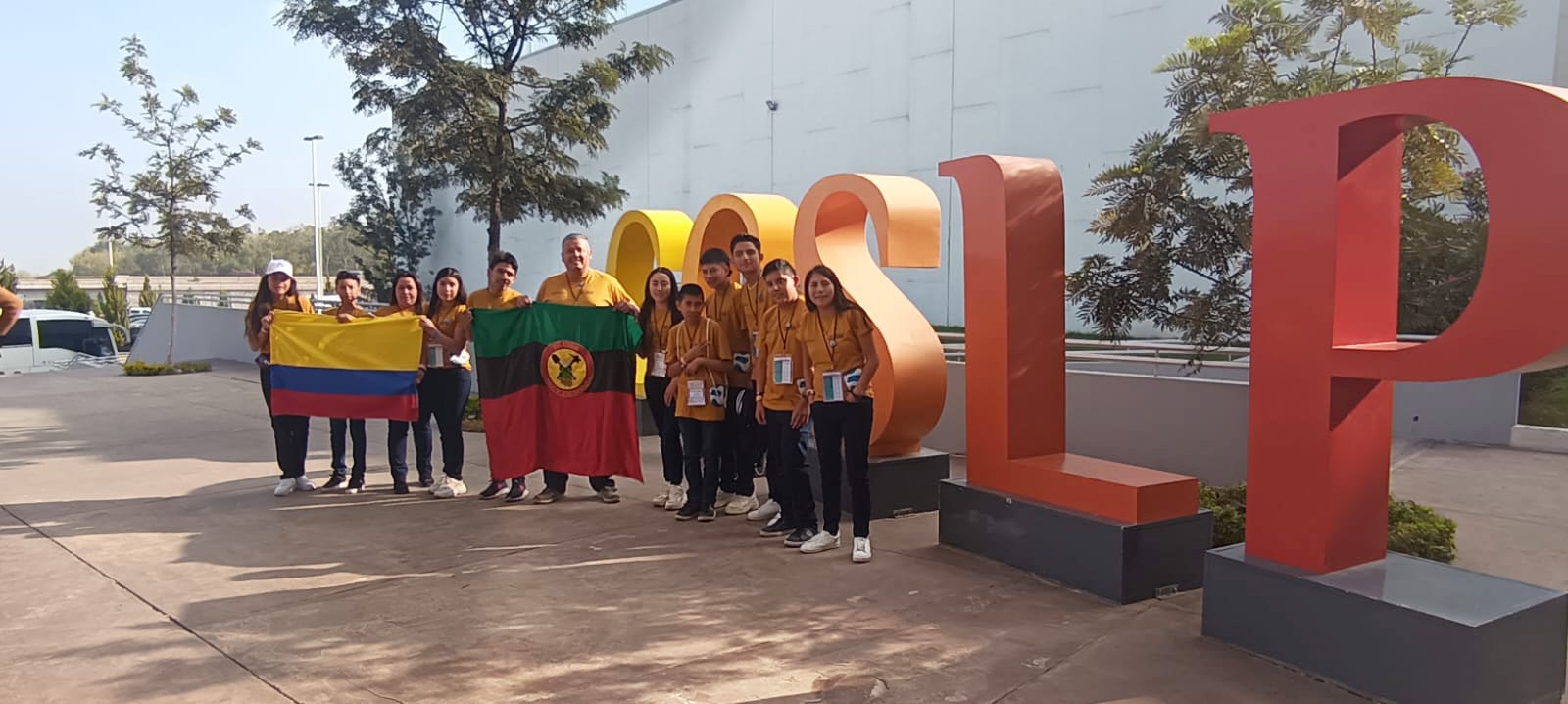 Medalla de plata a estudiantes cundinamarqueses que participaron en ExpoCiencias México