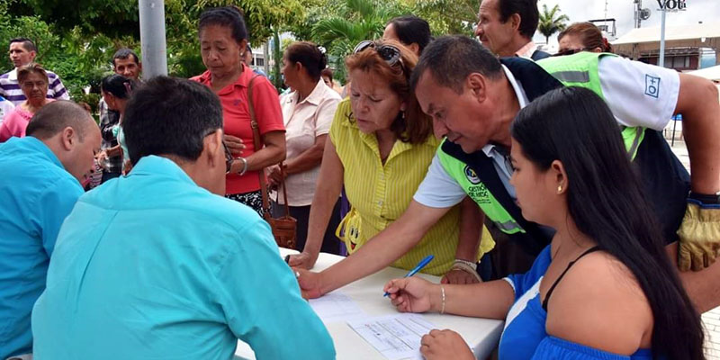 Apoyo a familias damnificadas de La Palma y Viotá





















