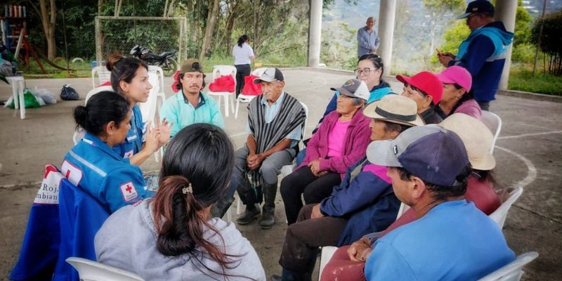 Fómeque refuerza atención a familias afectadas y recorre zonas críticas en el Día de la Resiliencia

