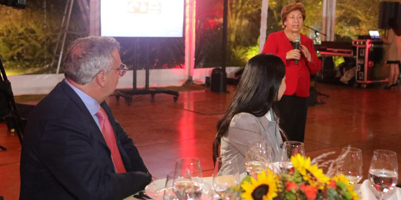Cundinamarca rindió homenaje a la rectora María del Carmen Martínez de Torres










