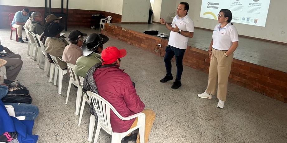 Más de 400 agricultores de 32 municipios se capacitan para acceder a incentivos económicos
