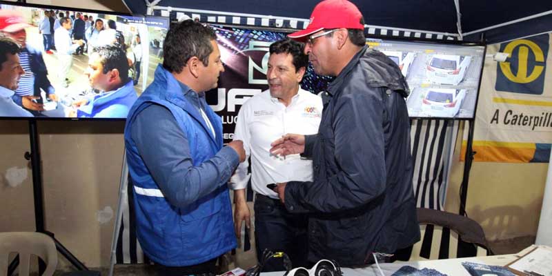 Con éxito culminó Primer Encuentro Minero Ambiental de Proveedores Mineros y de Transporte













































































