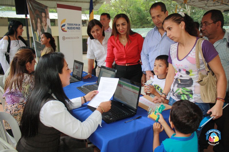 CERCA DE 900 CUPOS ESTÁN DISPONIBLES EN LAS INSTITUCIONES EDUCATIVAS DEPARTAMENTALES
