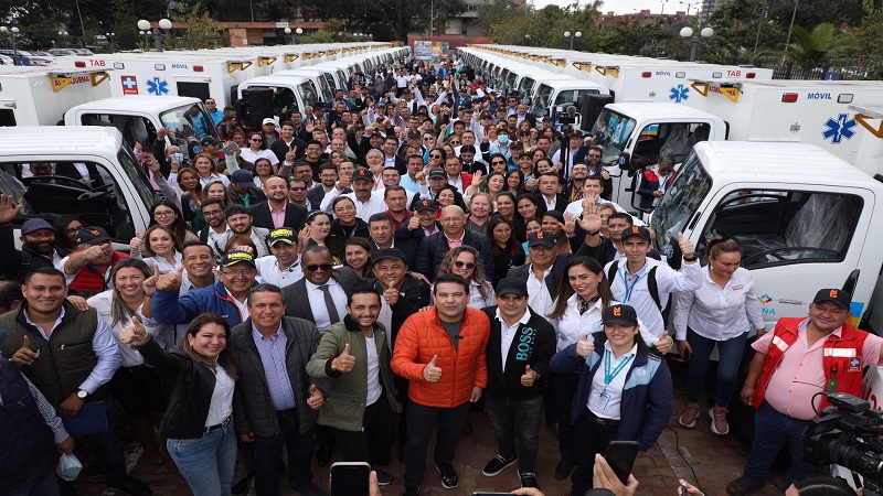 Sesenta ambulancias, obras de infraestructura de salud y dotación para Red Hospitalaria de Cundinamarca