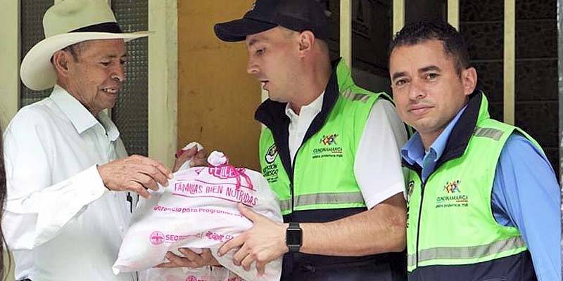 Continúa entrega de ayudas alimentarias a familias en condición de vulnerabilidad en Guayabetal


























