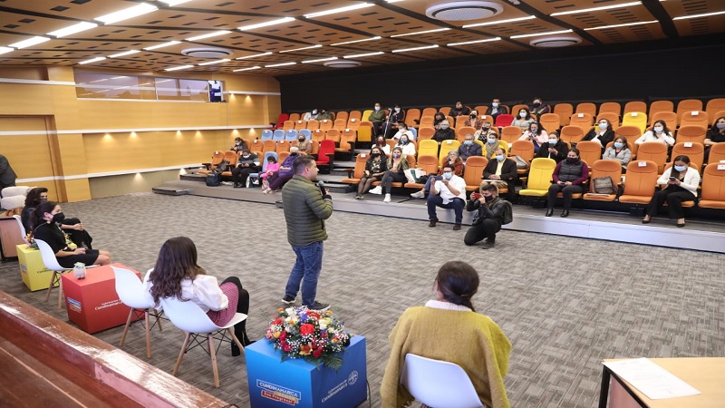 Artesanos de Cundinamarca llevan sus emprendimientos a otro nivel