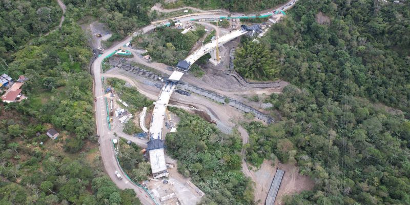 Con una inversión de $91.000 millones avanza en un 87% la construcción del viaducto Los Chorros, en Guayabal de Síquima

