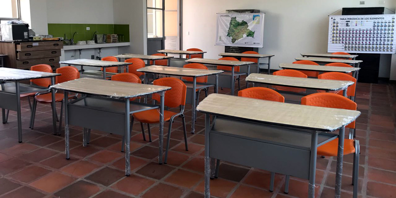 Nación y departamento entregan nuevo colegio campestre en Tabio con una inversión de $6.000 millones


















































































