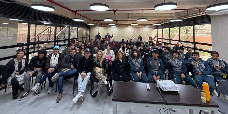 130 cundinamarqueses se vinculan a programas de formación digital en Puerto Salgar y Guaduas

