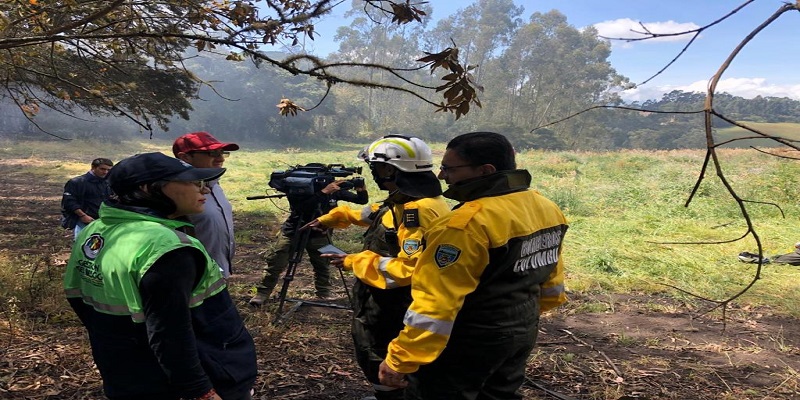 Bomberos de Cundinamarca avanzan en el control y liquidación de incendios forestales







