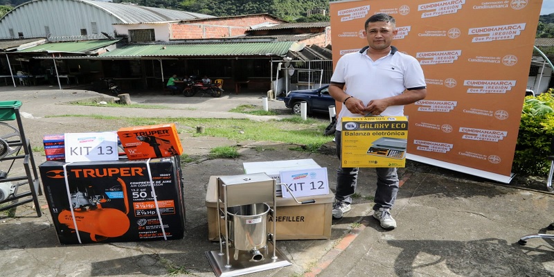 Gobernación fortalece a emprendedores de Guaduas y La Vega