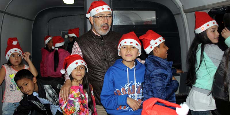 Niños de familias víctimas del conflicto viven navidad de ensueño 