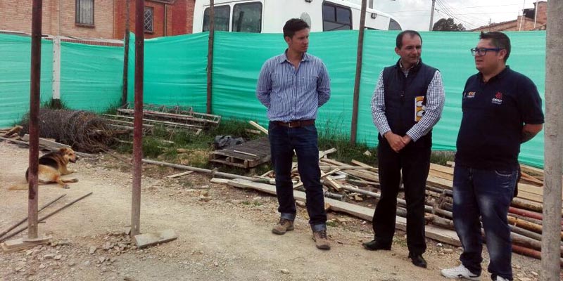 Nuevas bibliotecas públicas de Zipaquirá y Beltrán, espacios culturales de paz

































