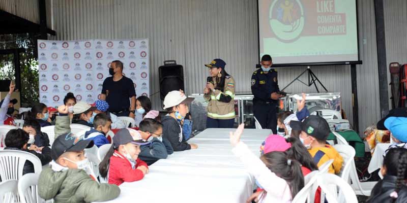 La Escuela de Bomberos de Cundinamarca inicia el programa ‘Súper Vigías’







