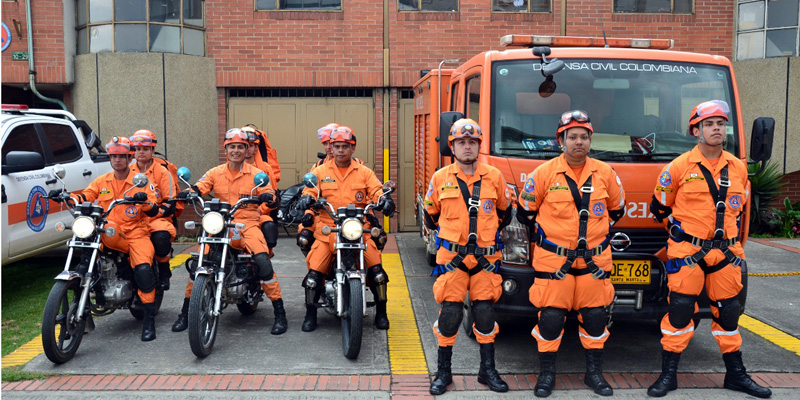 Defensa Civil pone en marcha unidad de rescate vial























