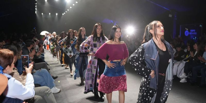 Gobernador Jorge Rey destaca el talento y la economía creativa de las mujeres cundinamarquesas en la pasarela Moda con Propósito y Transformación Social