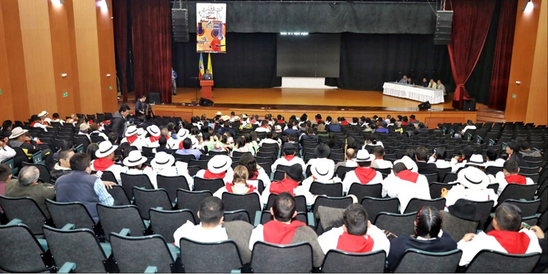 Maestros de Facatativá y Almeidas, vencedores en el IV Encuentro Departamental Folclórico y Cultural del Magisterio




























