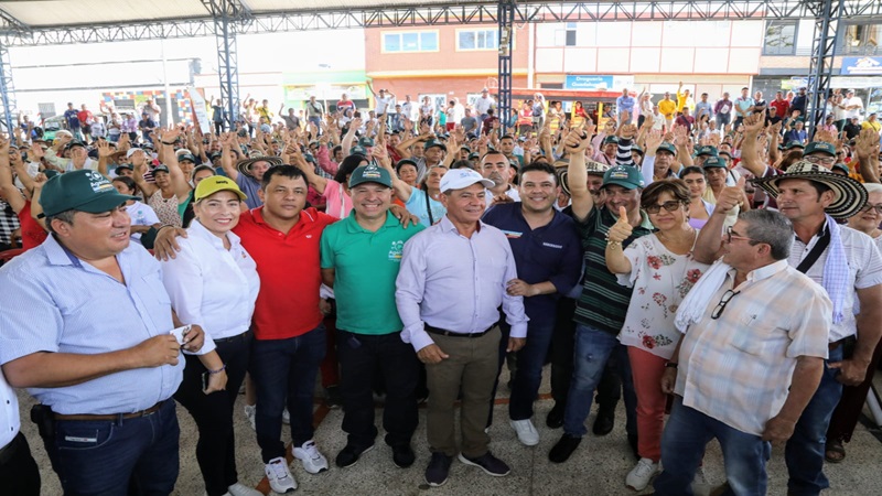 1.500 productores de Caparrapí recibieron tarjetas agropecuarias, herramientas e insumos