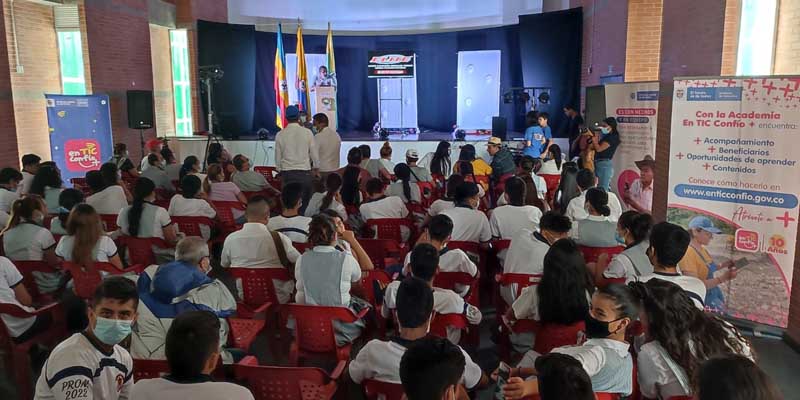 La transformación digital llegó a Apulo, Anapoima y La Mesa







