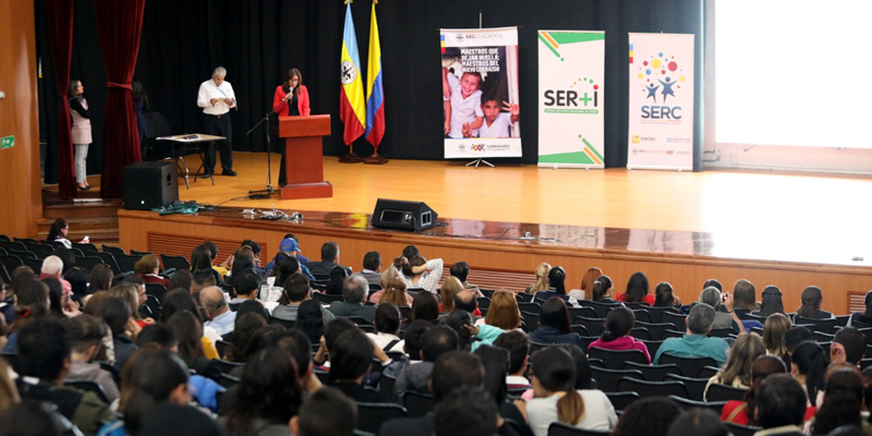 Cerca de 22.000 estudiantes cundinamarqueses se forman con el Sistema de Educación Relacional




