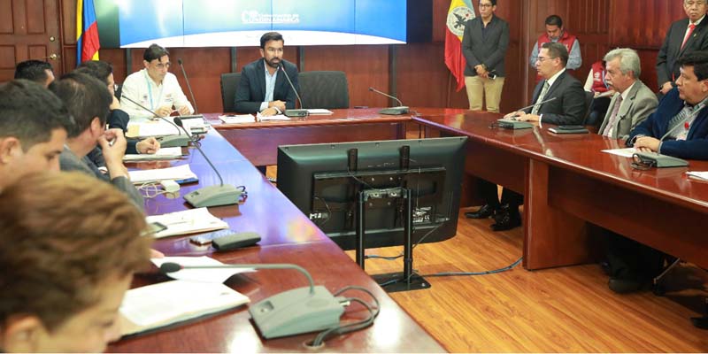 Cerca de $14.000 millones para mejoramiento de vivienda en treinta y siete municipios 














































