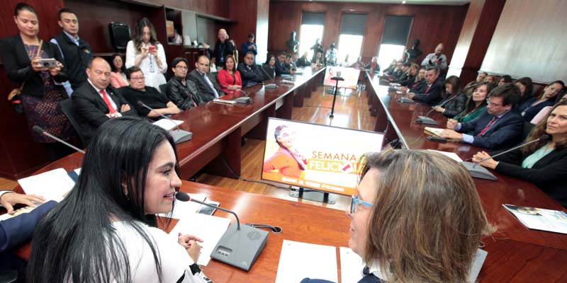 7.295 estudiantes cundinamarqueses beneficiados por alianza gubernamental con Fundación Telefónica 





















