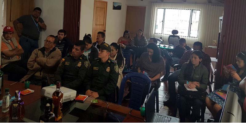 Comerciantes mejor informados evitarán venta de licor y cigarrillos de contrabando o adulterados

















